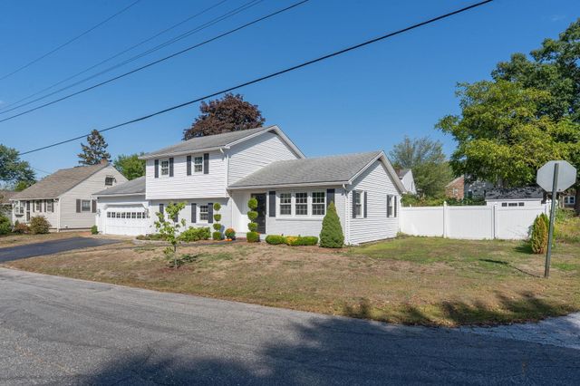 45 Gray Street, Manchester, NH 03103