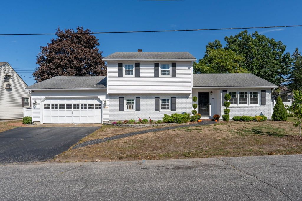 45 Gray Street, Manchester, NH 03103