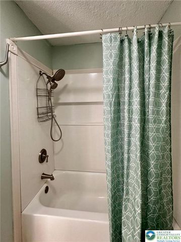 997 Village Round k, Allentown City, PA 18106