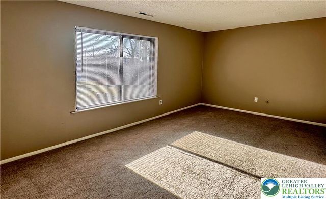 997 Village Round k, Allentown City, PA 18106