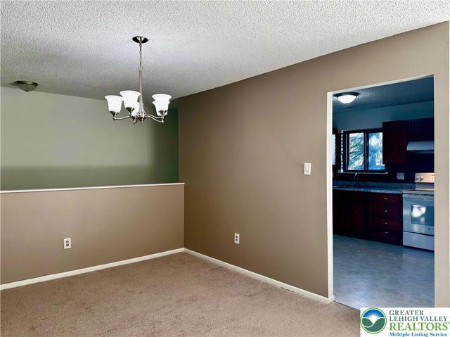 997 Village Round k, Allentown City, PA 18106