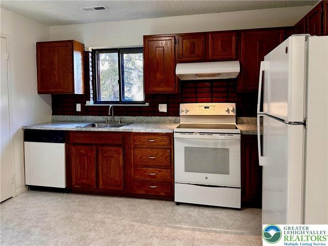 997 Village Round k, Allentown City, PA 18106