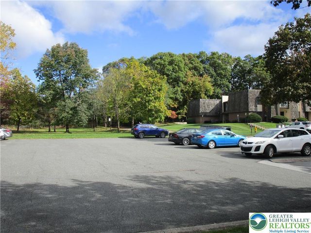 997 Village Round k, Allentown City, PA 18106