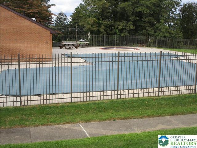 997 Village Round k, Allentown City, PA 18106