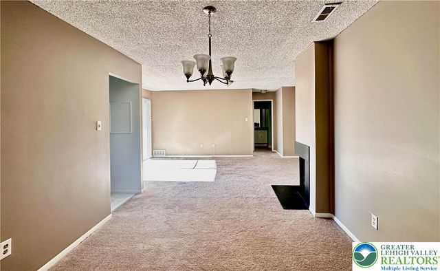 997 Village Round k, Allentown City, PA 18106