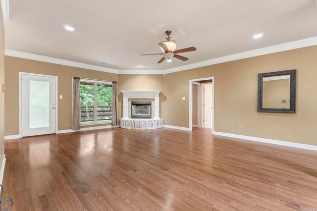 8406 Wolf Creek Court, Sherwood, AR 72120