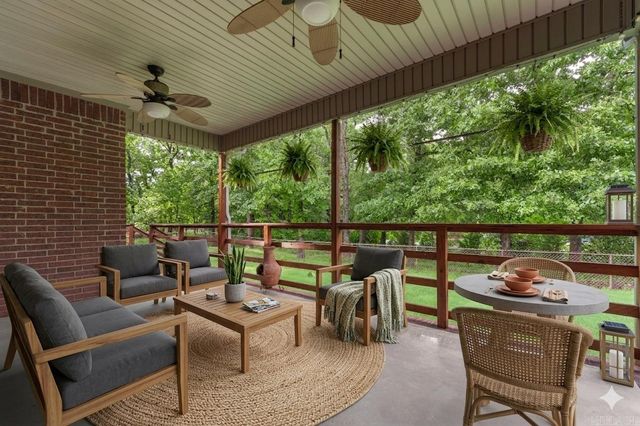 8406 Wolf Creek Court, Sherwood, AR 72120