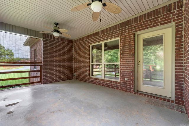 8406 Wolf Creek Court, Sherwood, AR 72120