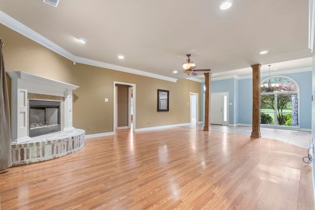 8406 Wolf Creek Court, Sherwood, AR 72120