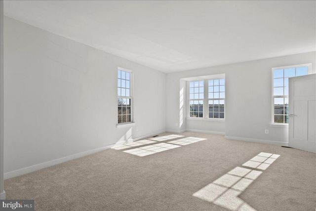 10302 HERITAGE TRAIL CT, Manassas, VA 20109