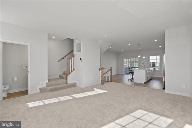 10302 HERITAGE TRAIL CT, Manassas, VA 20109