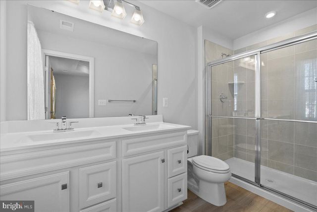 10302 HERITAGE TRAIL CT, Manassas, VA 20109