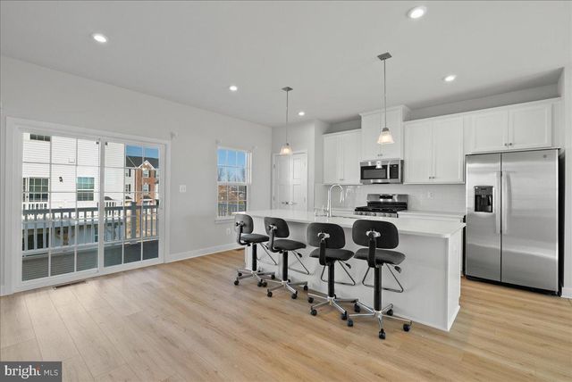 10302 HERITAGE TRAIL CT, Manassas, VA 20109