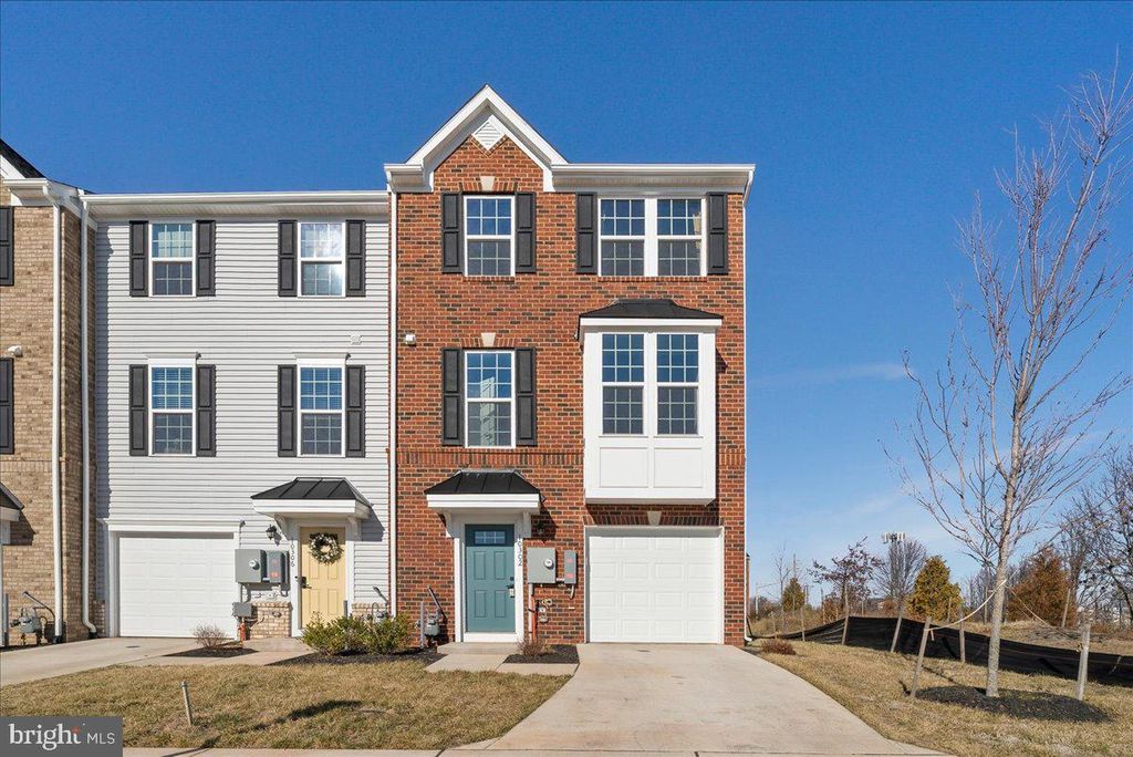 10302 HERITAGE TRAIL CT, Manassas, VA 20109
