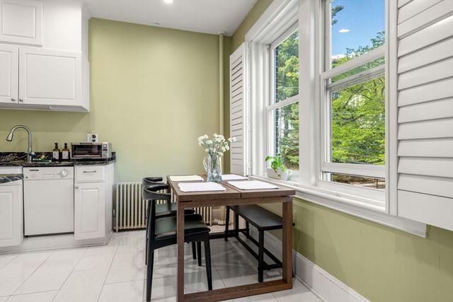 109 Winchester 6, Brookline, MA 02446