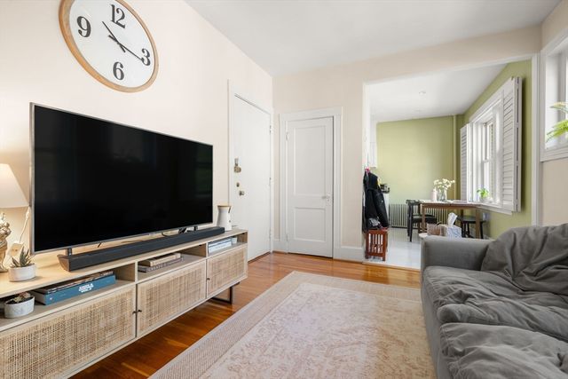 109 Winchester 6, Brookline, MA 02446