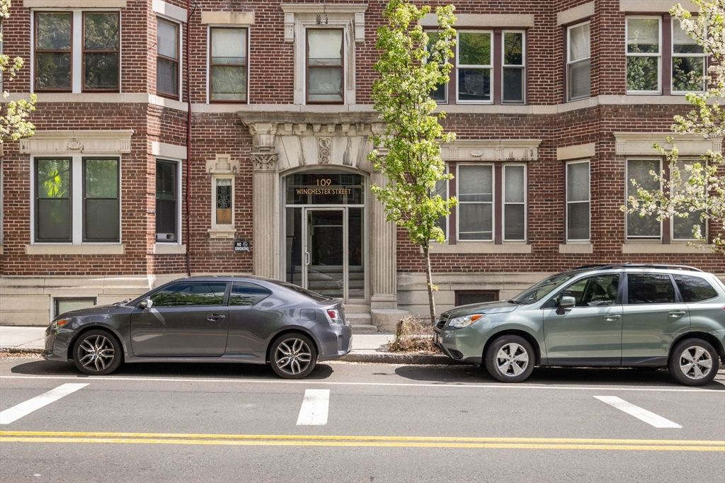 109 Winchester 6, Brookline, MA 02446