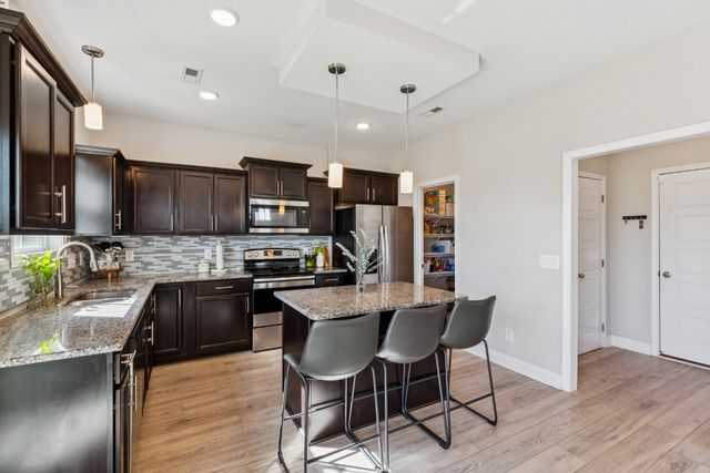 171 Sambar Dr, Clarksville, TN 37040