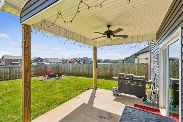 171 Sambar Dr, Clarksville, TN 37040