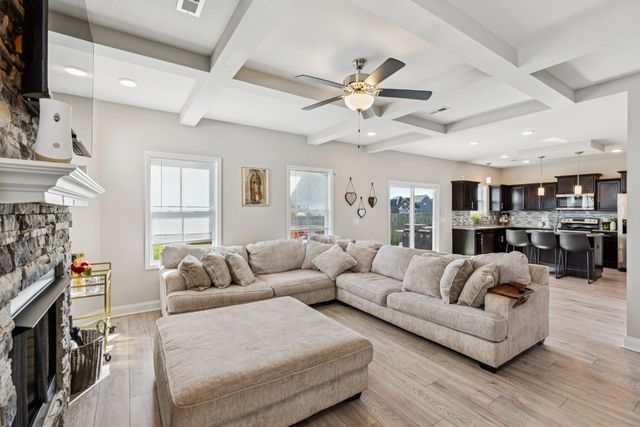 171 Sambar Dr, Clarksville, TN 37040