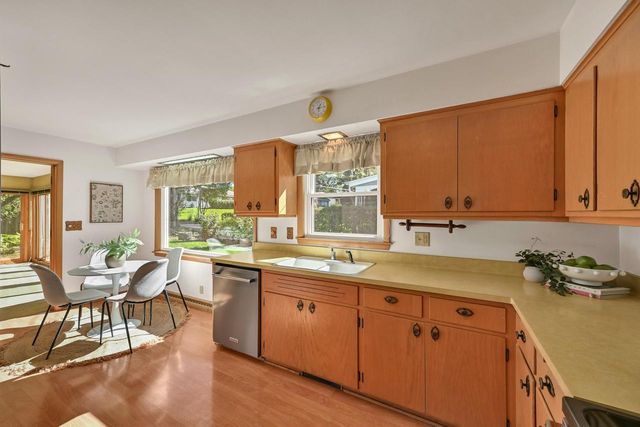 11029 W Courtland AVENUE, Wauwatosa, WI 53225