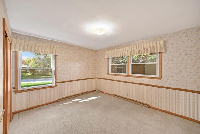 11029 W Courtland AVENUE, Wauwatosa, WI 53225