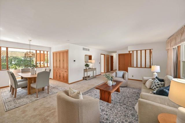11029 W Courtland AVENUE, Wauwatosa, WI 53225