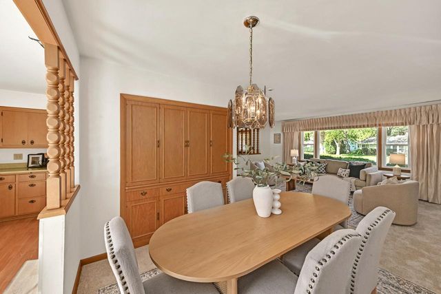 11029 W Courtland AVENUE, Wauwatosa, WI 53225