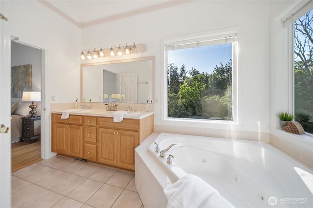 5663 SE Forest Haven Lane, Port Orchard, WA 98366