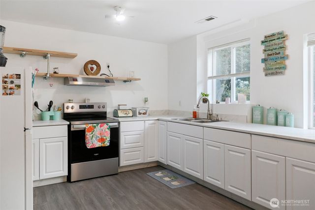 5663 SE Forest Haven Lane, Port Orchard, WA 98366