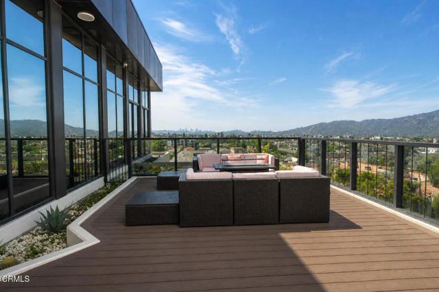 345 Pioneer Drive 902, Glendale, CA 91203