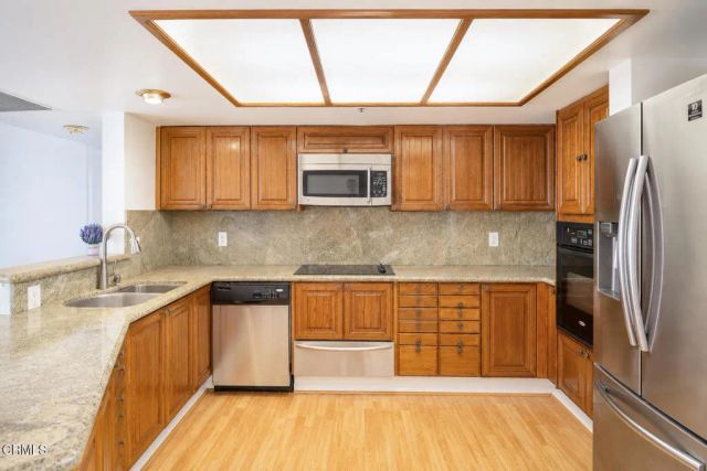 345 Pioneer Drive 902, Glendale, CA 91203