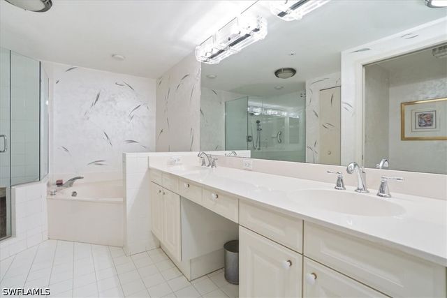 980 Cape Marco DR 1404, Marco Island, FL 34145