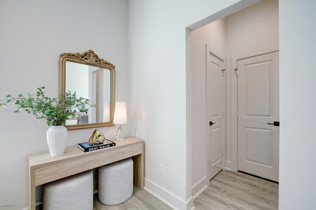 5242 Texas Street, Houston, TX 77011