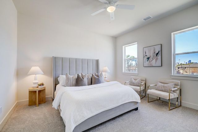 5242 Texas Street, Houston, TX 77011