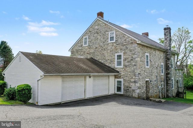 2935 REEDY RD, Sinking Spring, PA 19608