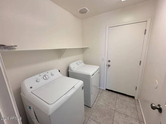 35382 N Happy Jack Drive, San Tan Valley, AZ 85143
