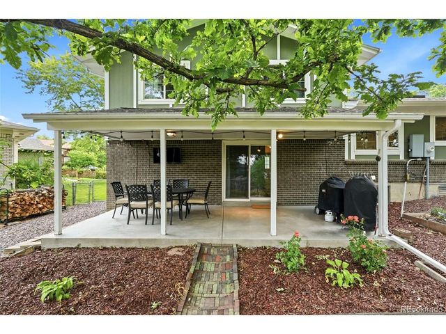 2863 S Reading Ct, Denver, CO 80231