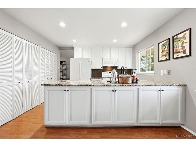 2863 S Reading Ct, Denver, CO 80231