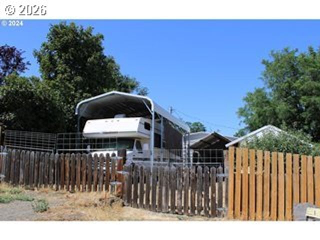707 HARRISON St, Wasco, OR 97065