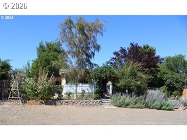 707 HARRISON St, Wasco, OR 97065