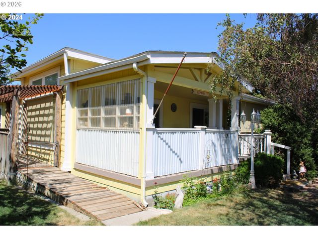 707 HARRISON St, Wasco, OR 97065