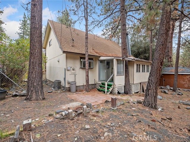 1725 Linnet, Wrightwood, CA 92397