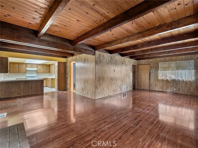 1725 Linnet, Wrightwood, CA 92397