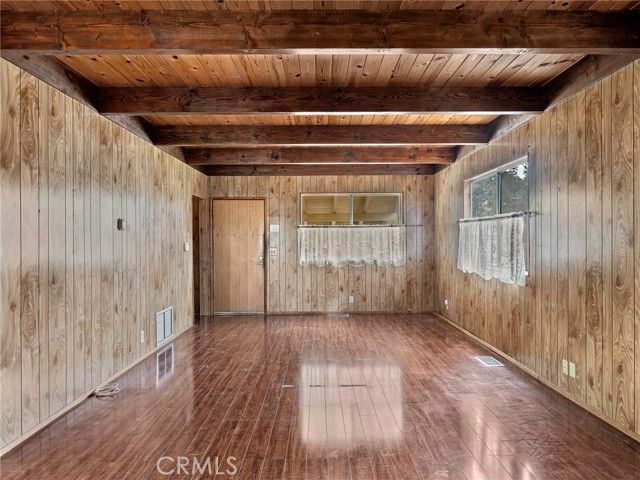 1725 Linnet, Wrightwood, CA 92397