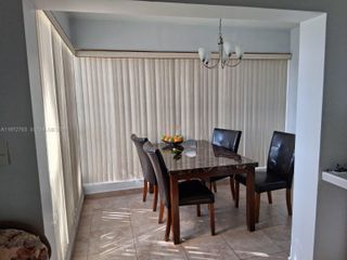 300 NE 191st St 211, Miami, FL 33179