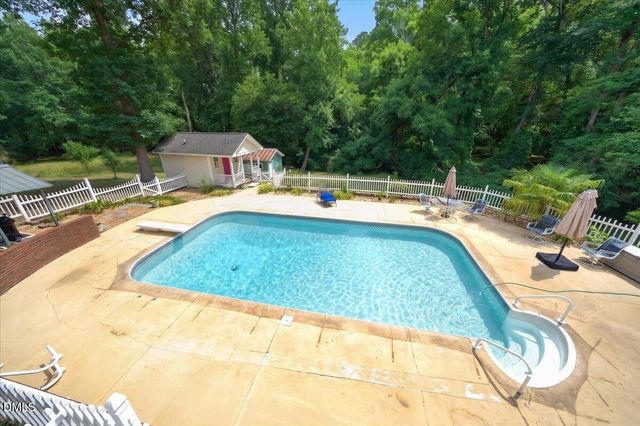 545 Ryans Lane, Clayton, NC 27520