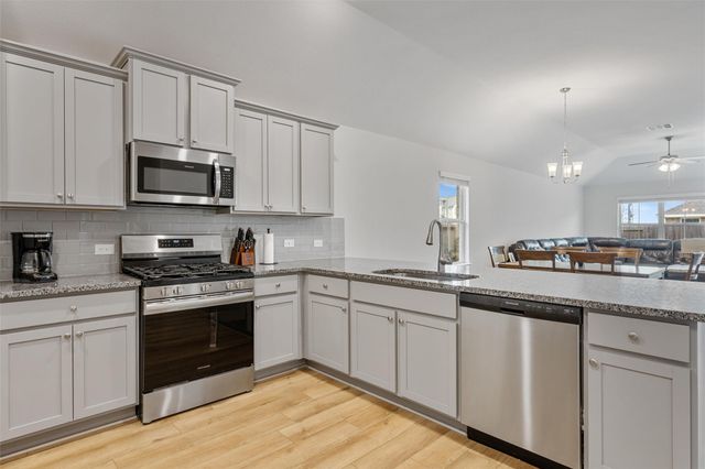 13724 Sabine Lake Drive, La Marque, TX 77568