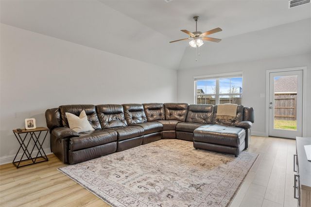 13724 Sabine Lake Drive, La Marque, TX 77568