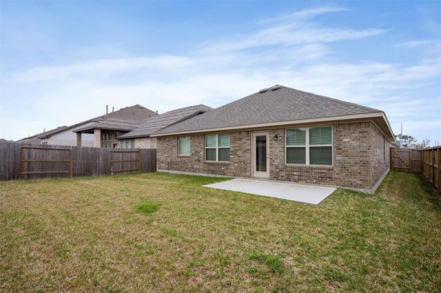 13724 Sabine Lake Drive, La Marque, TX 77568